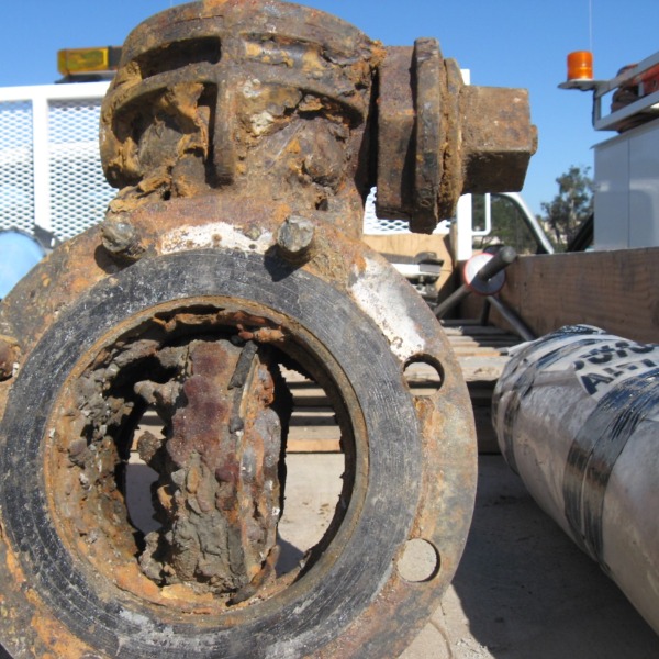 بررسی چالش‌های عملیاتی شیرآلات صنعتی در سیستم‌های تحت فشار از نشت تا خوردگی